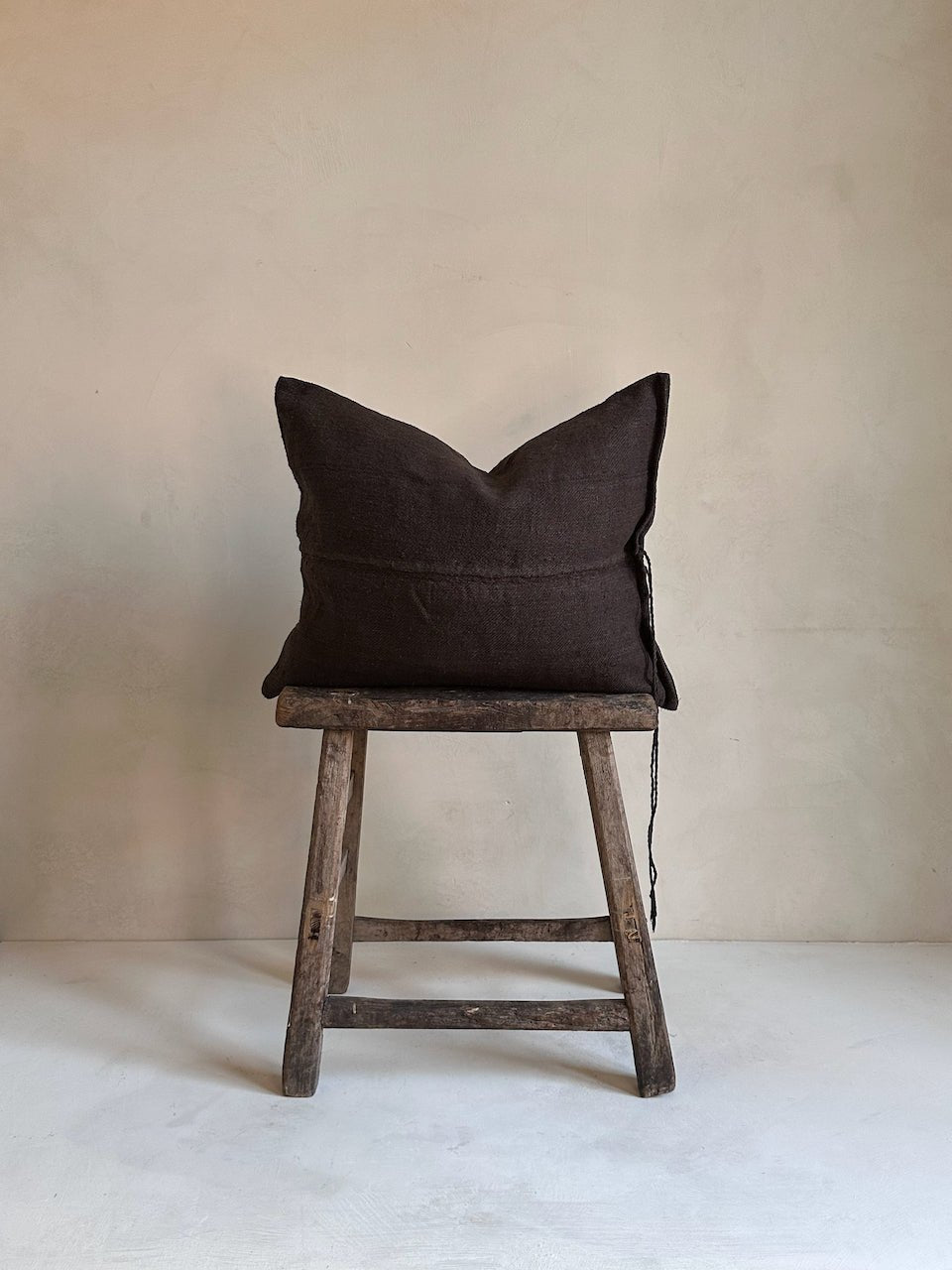 The Corner - L.E. N° 138 53 x 42 cm - Cushions