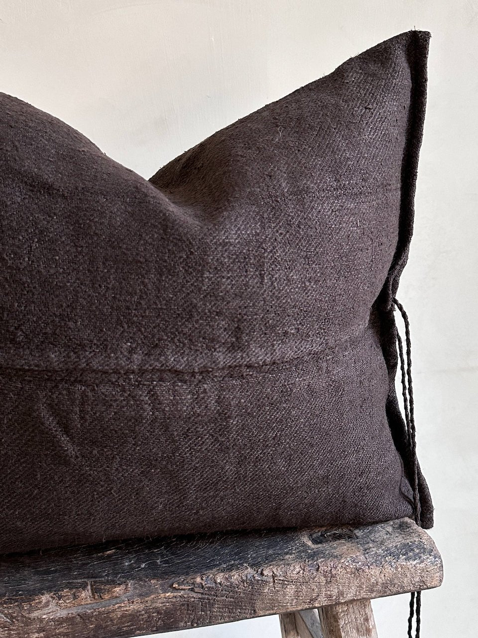 The Corner - L.E. N° 138 53 x 42 cm - Cushions