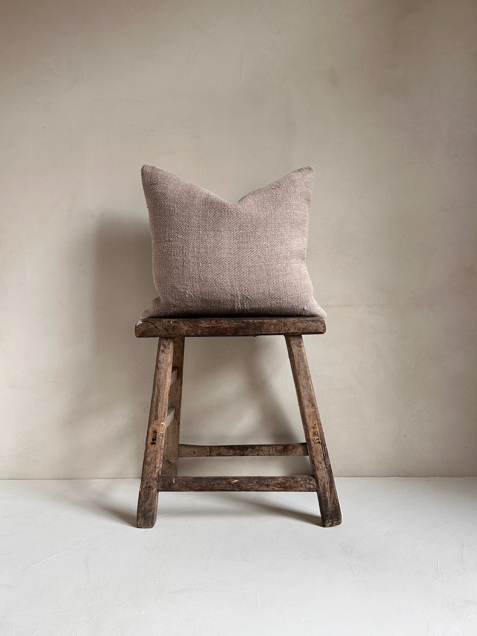 The Corner - L.E. N° 160 1(2) 48 x 42 cm - Cushions