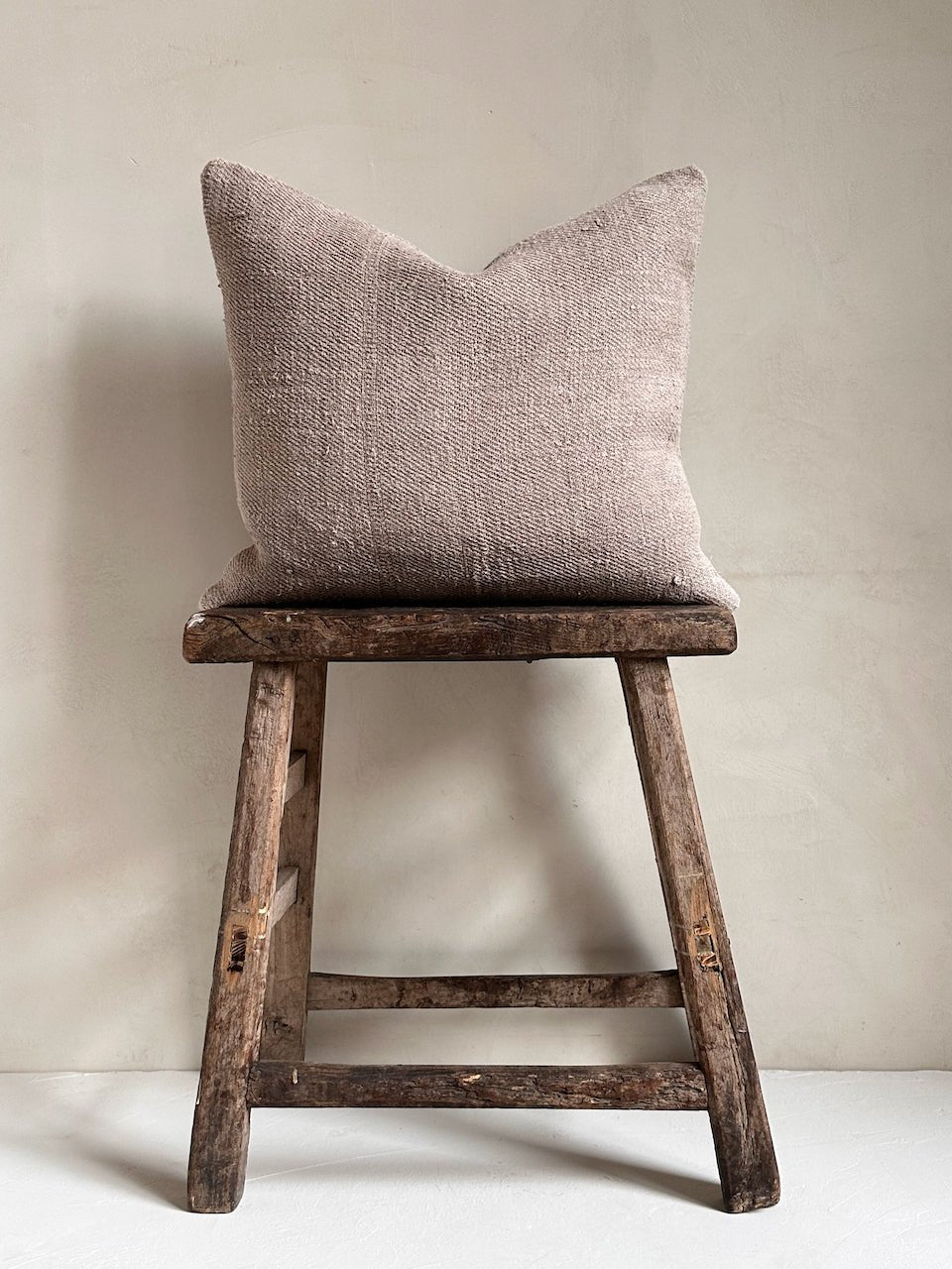 The Corner - L.E. N° 160 1(2) 48 x 42 cm - Cushions