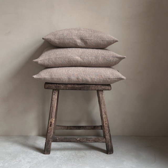 The Corner - L.E. N° 76 60 x 30 1(3) - Cushions
