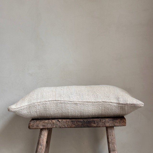 The Corner - L.E. N° 83 60 x 30 1(2) - Cushions
