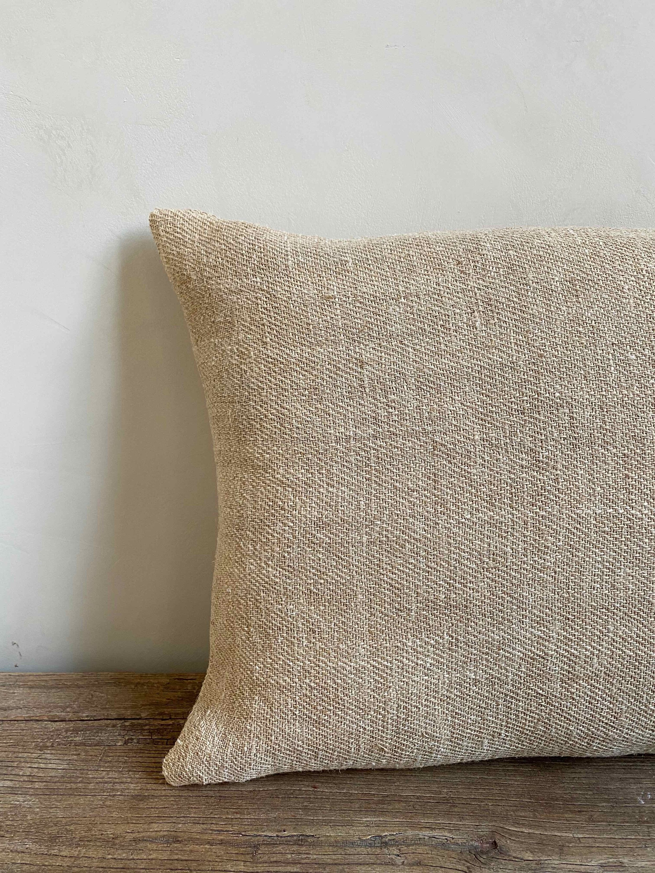 The Corner - L.E. N°32 70 x 50 - Cushions