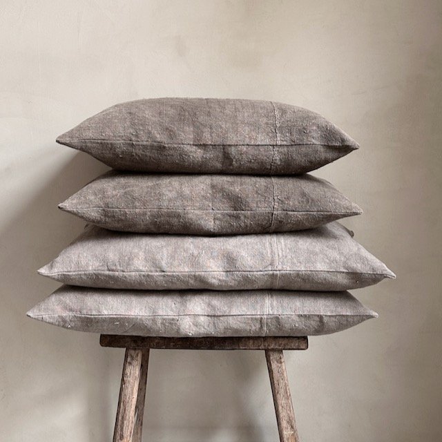 The Corner - L.E. N°79 60 x 40 1 (3) - Cushions