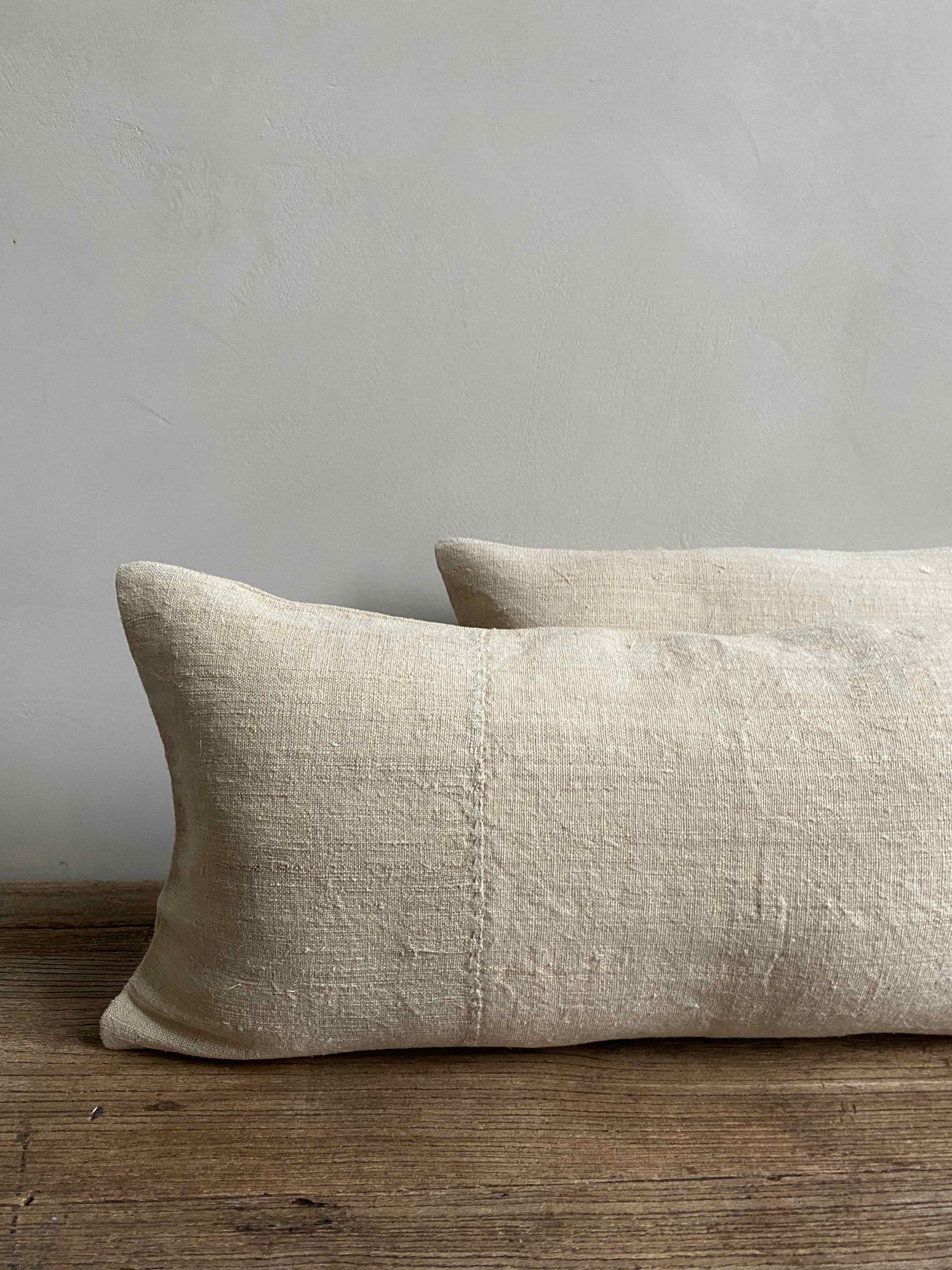The Corner - L.E No 64 60 X 30 - Cushions