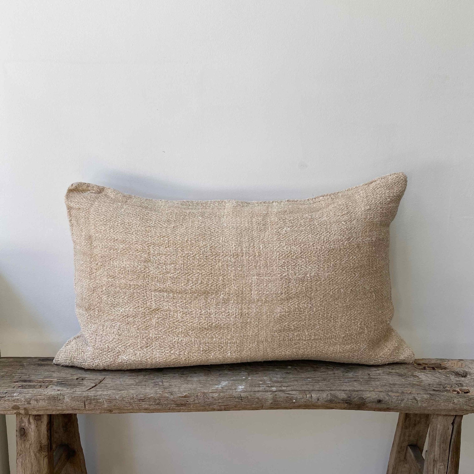 The Corner - L.E. No 71 70 x 40 - Cushions
