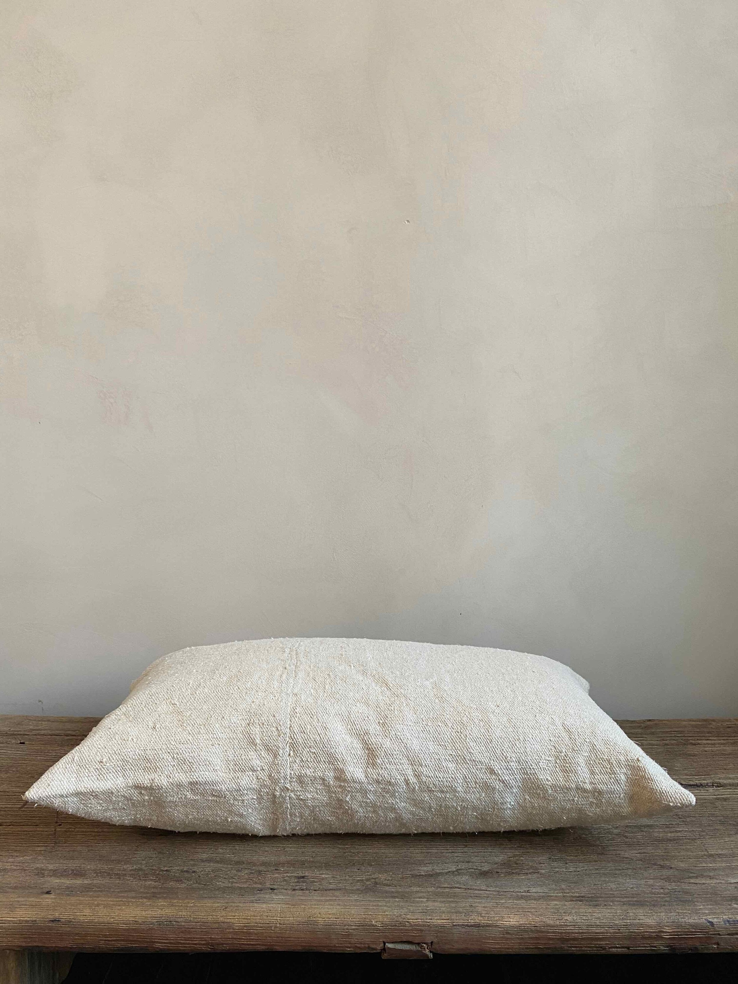 The Corner - L.E.N°33 70 x 40 cm - Cushions
