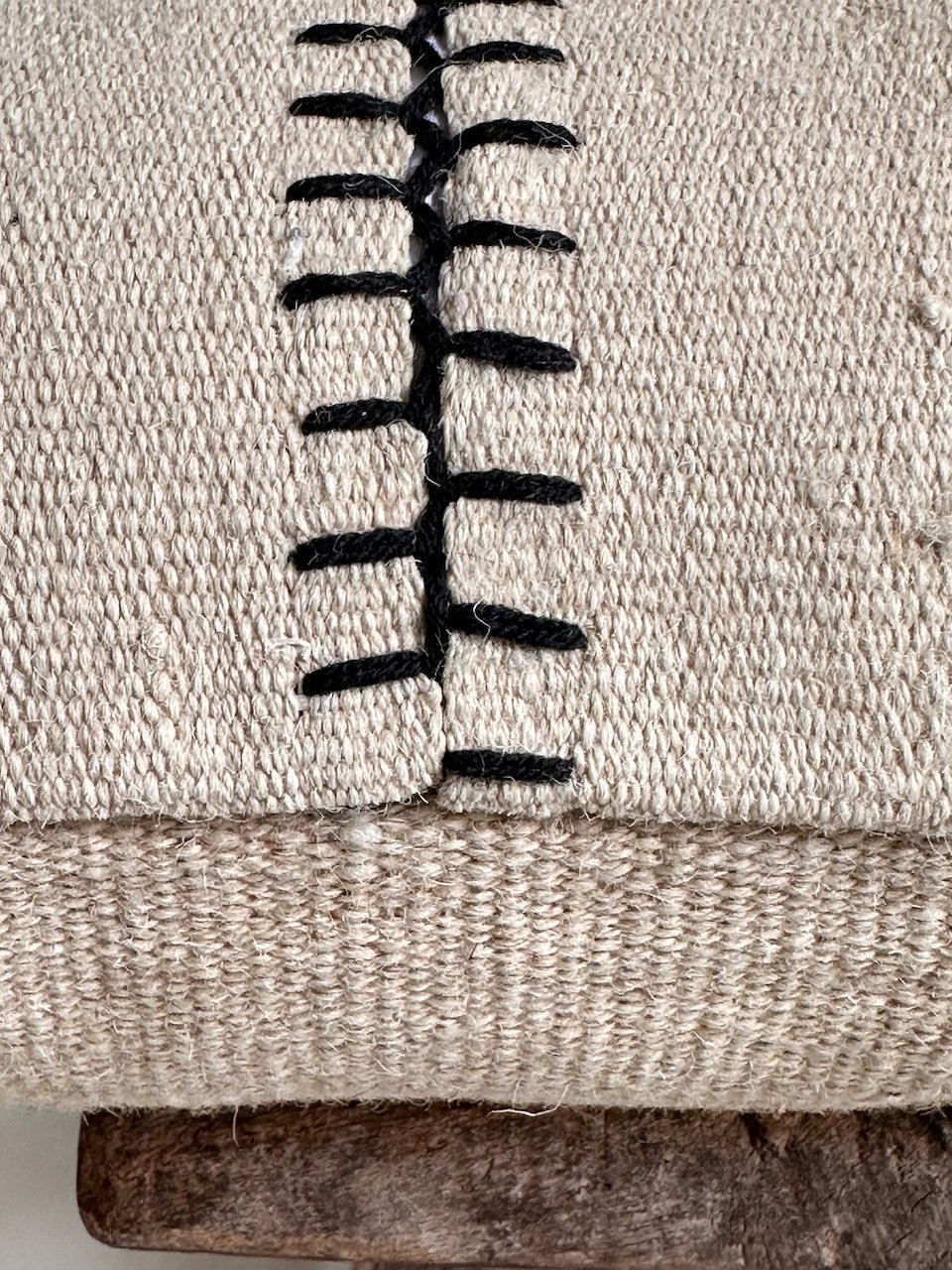 The Corner - Limited edition N° 141 80 x 37 cm - Cushions