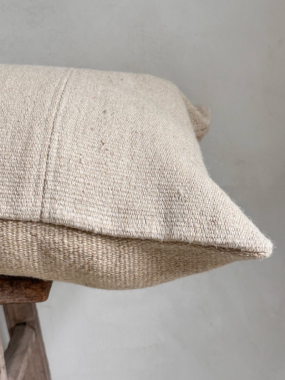 The Corner - Limited edition N° 243 80 x 37 cm - Cushions