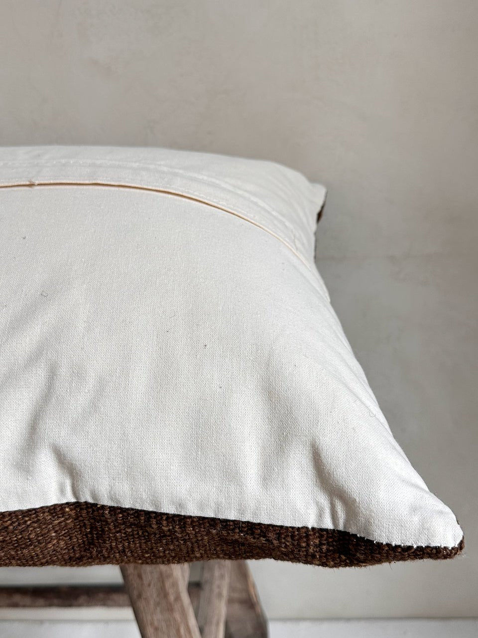 The Corner - Limited edition N° 150 60 x 40 cm - Cushions