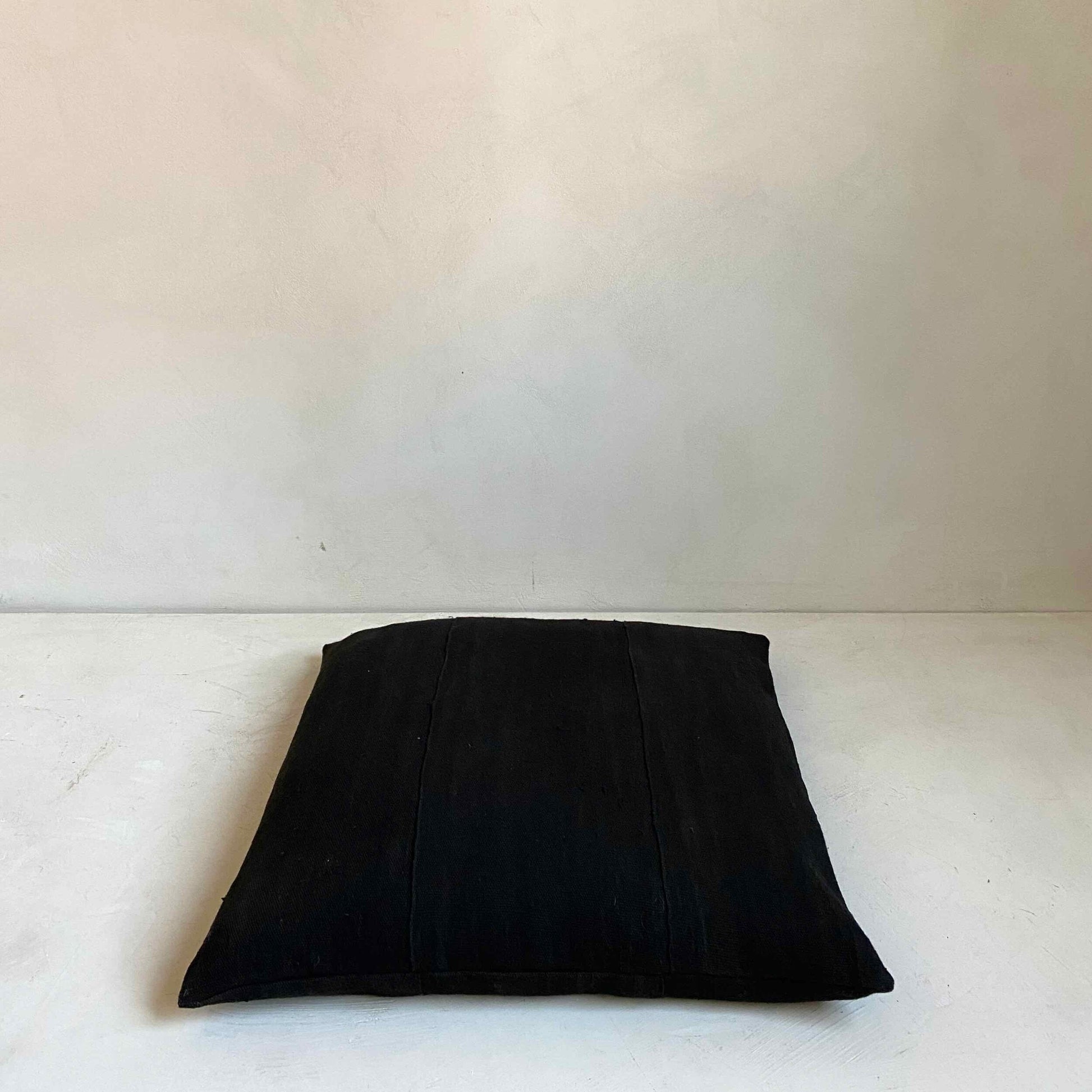 The Corner - Meditation cushion charcoal 50 x 50 - Cushions