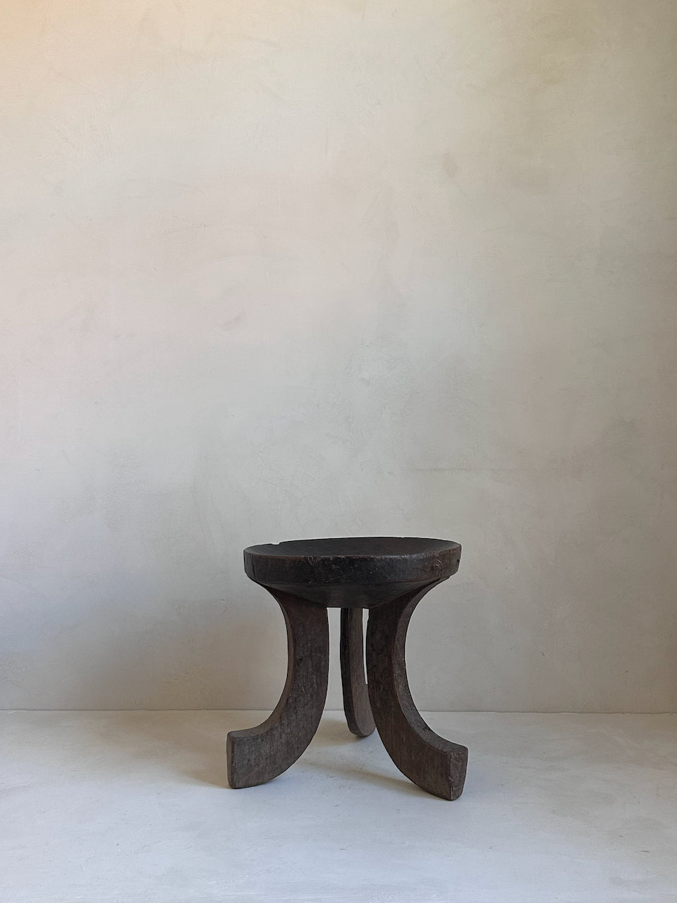 The Corner - Oromo stool N° 77 - African Benches & Stools