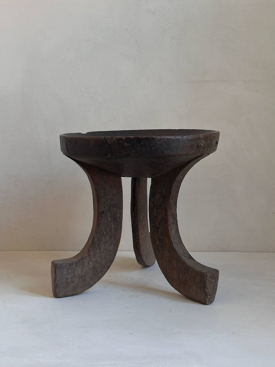 The Corner - Oromo stool N° 77 - African Benches & Stools