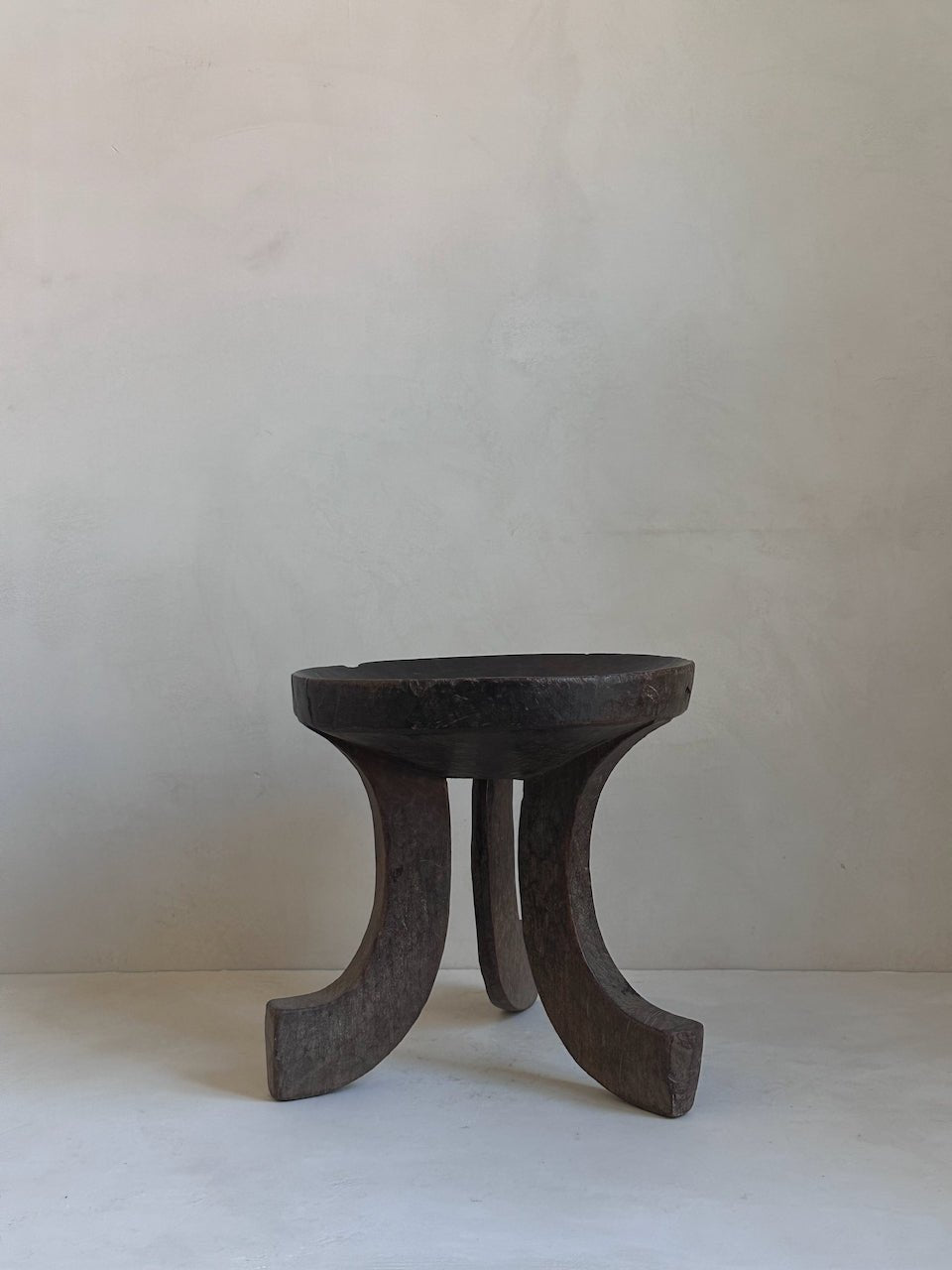 The Corner - Oromo stool N° 77 - African Benches & Stools