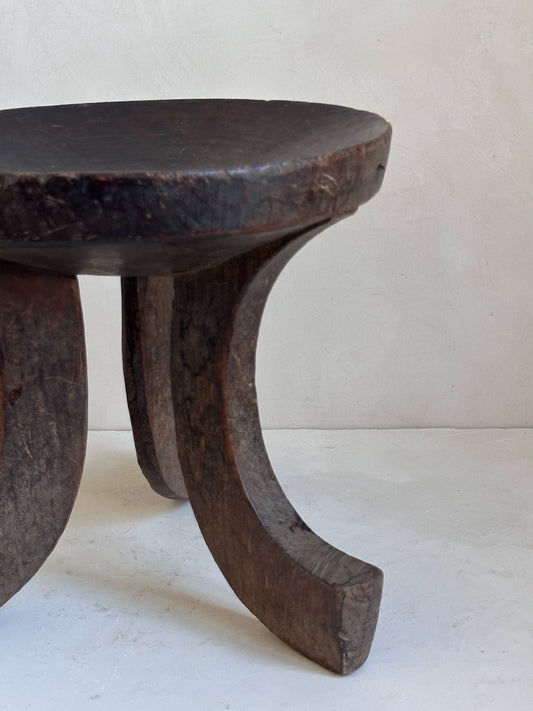 The Corner - Oromo stool N° 77 - African Benches & Stools