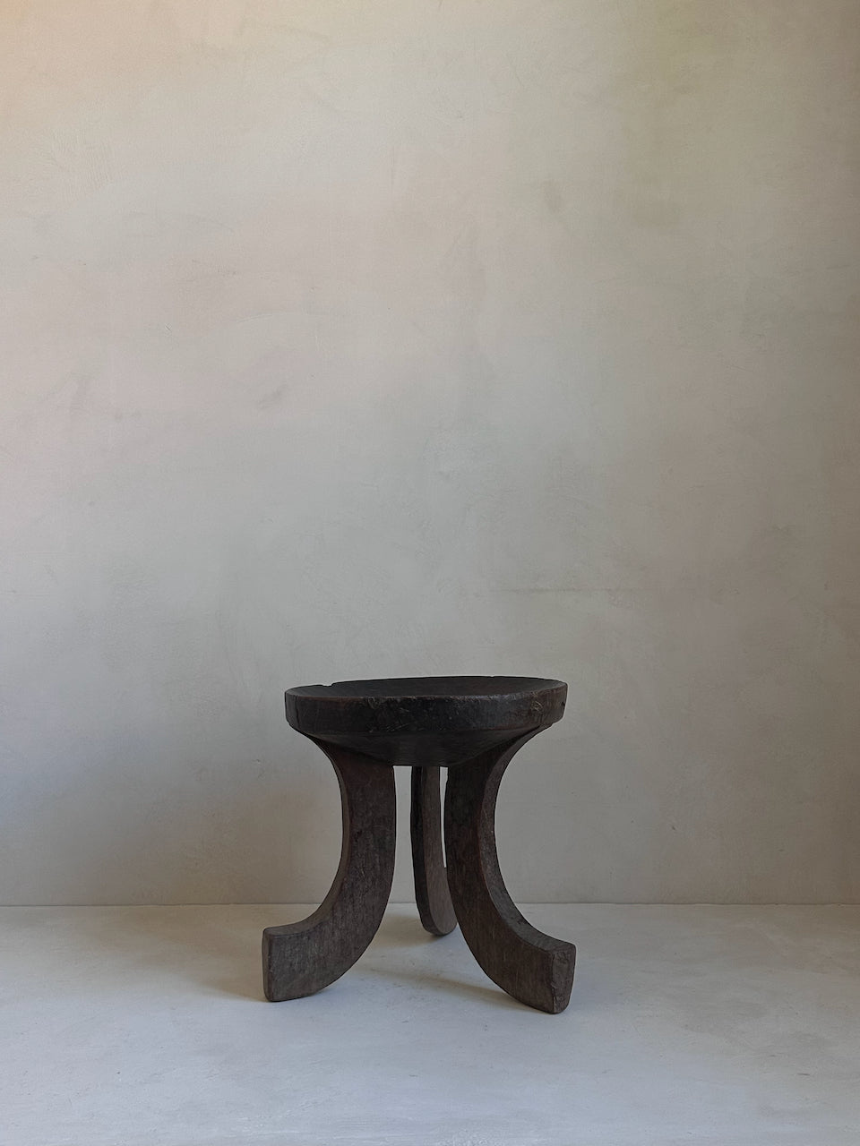 The Corner - Oromo stool N° 77 - African Benches & Stools