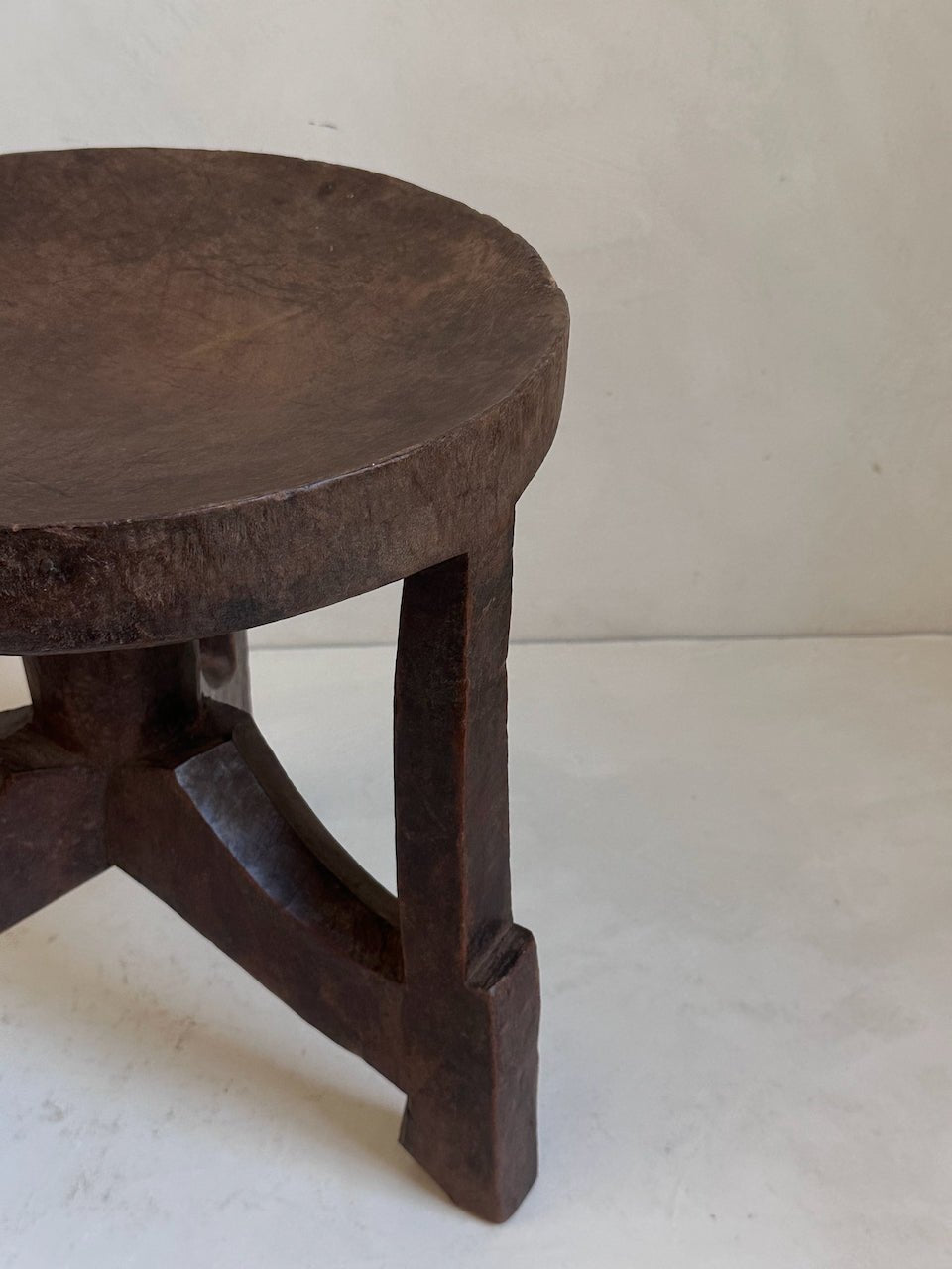 The Corner - Oromo stool N° 78 - African Benches & Stools