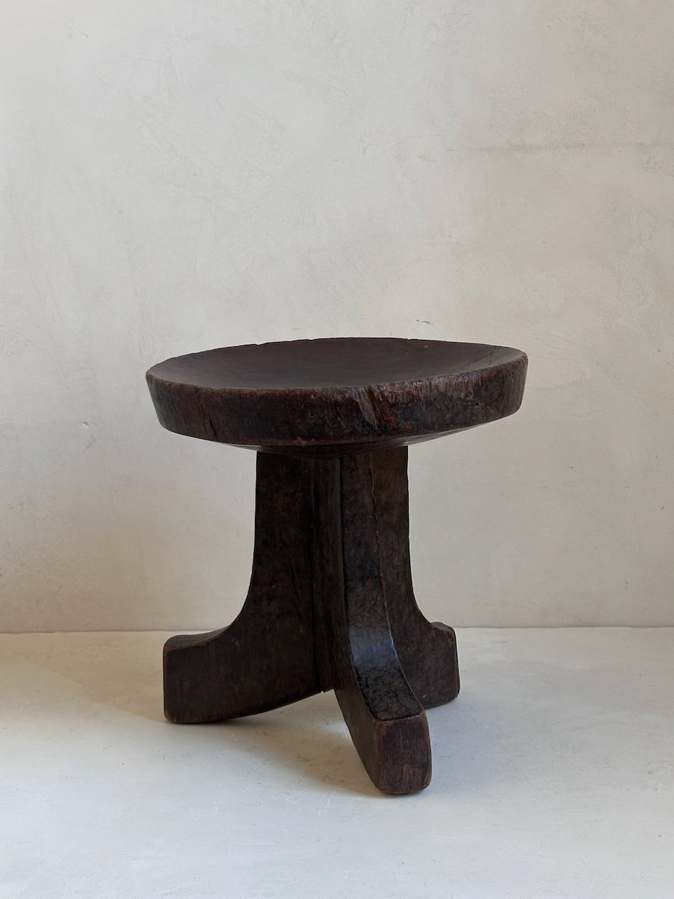 The Corner - Oromo stool N° 79 - African Benches & Stools