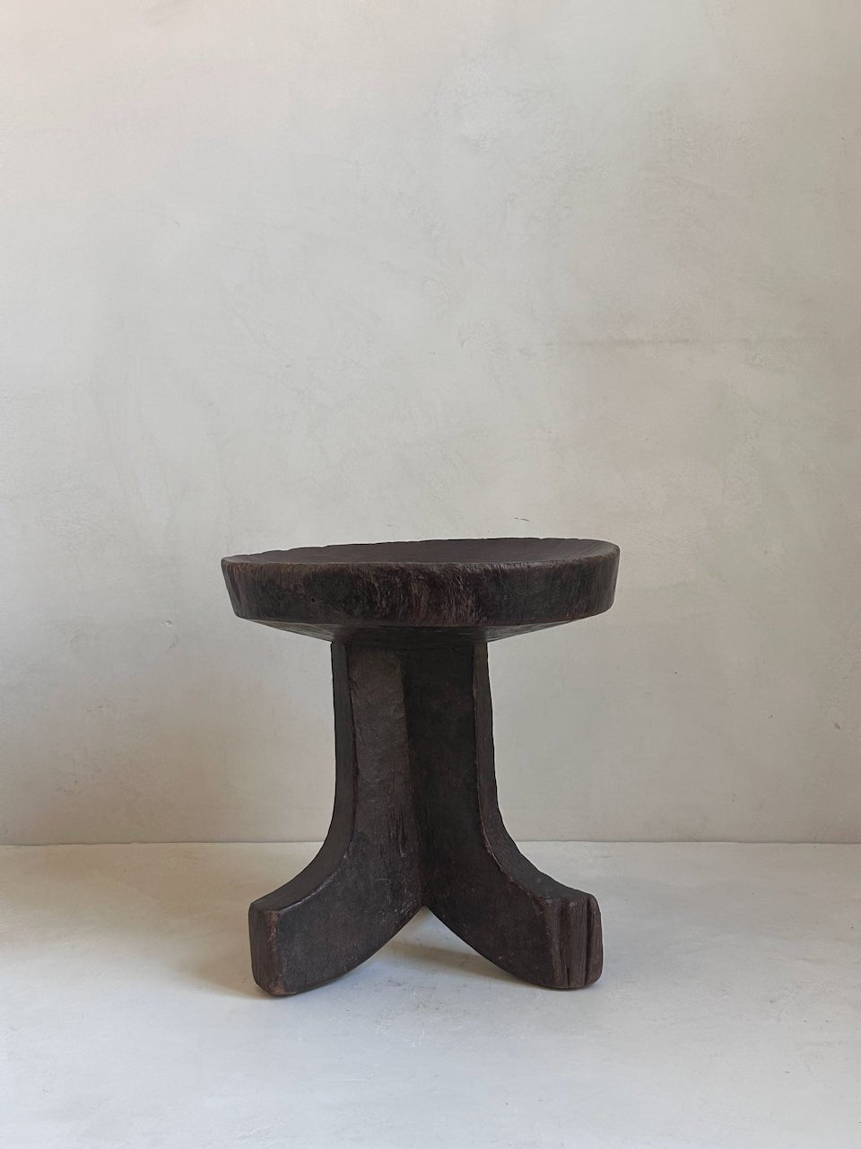 The Corner - Oromo stool N° 79 - African Benches & Stools
