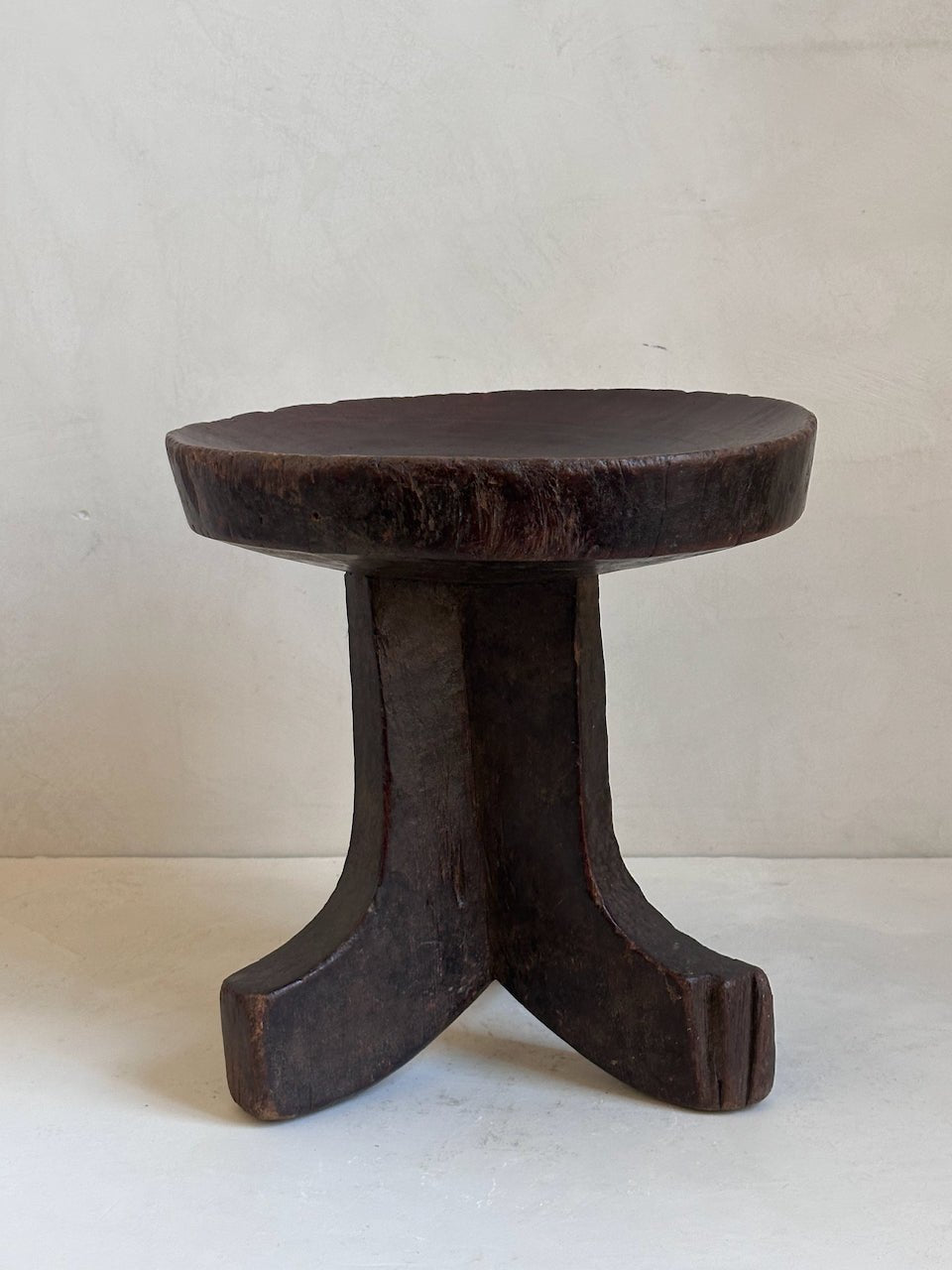 The Corner - Oromo stool N° 79 - African Benches & Stools