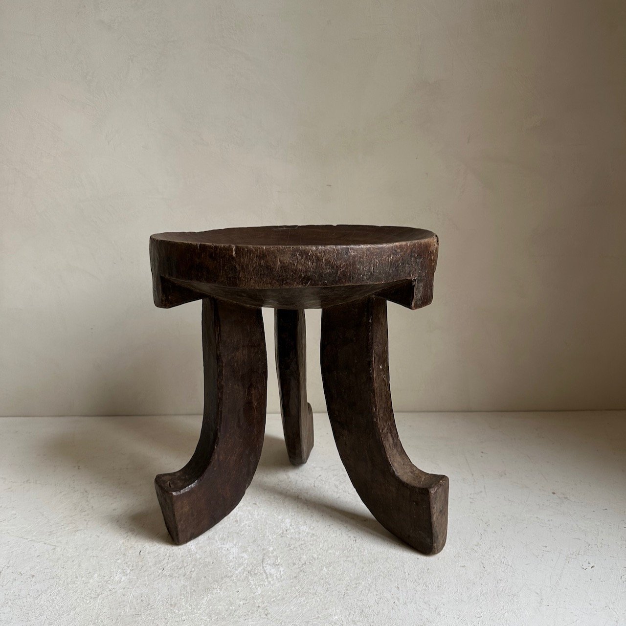 The Corner - Oromo stool N° 44 - African Benches & Stools