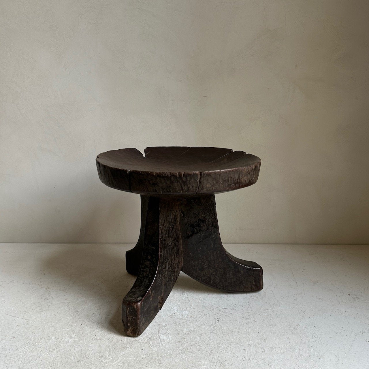 The Corner - Oromo stool N° 48 - African Benches & Stools