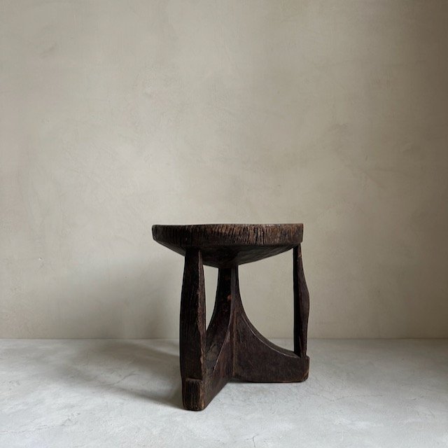 The Corner - Oromo stool N° 56 - African Benches & Stools