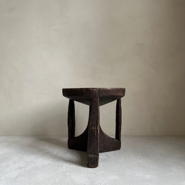 The Corner - Oromo stool N° 56 - African Benches & Stools