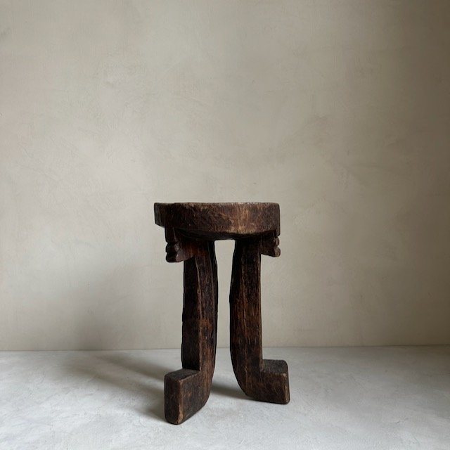 The Corner - Oromo stool N° 60 - African Benches & Stools