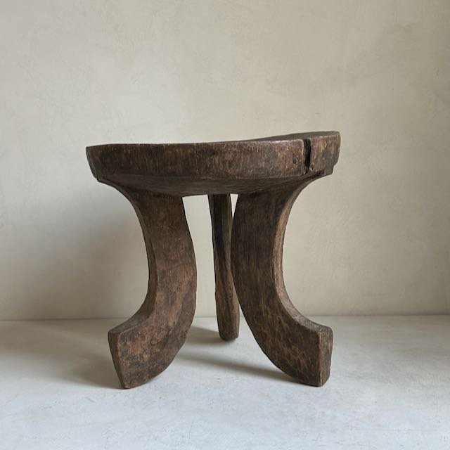 The Corner - Oromo stool N° 64 - African Benches & Stools