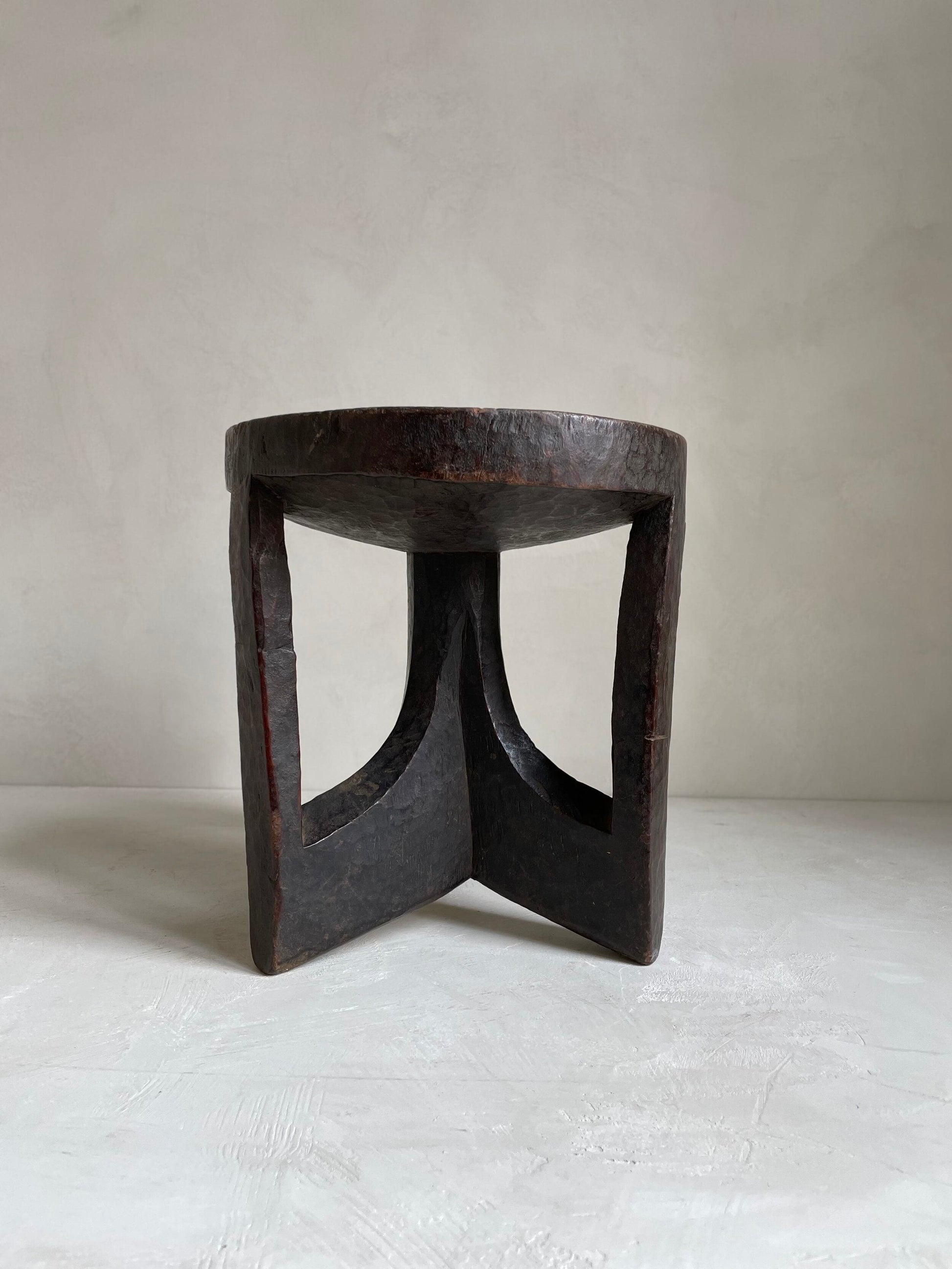 The Corner - Oromo stool Nº13 - African Benches & Stools