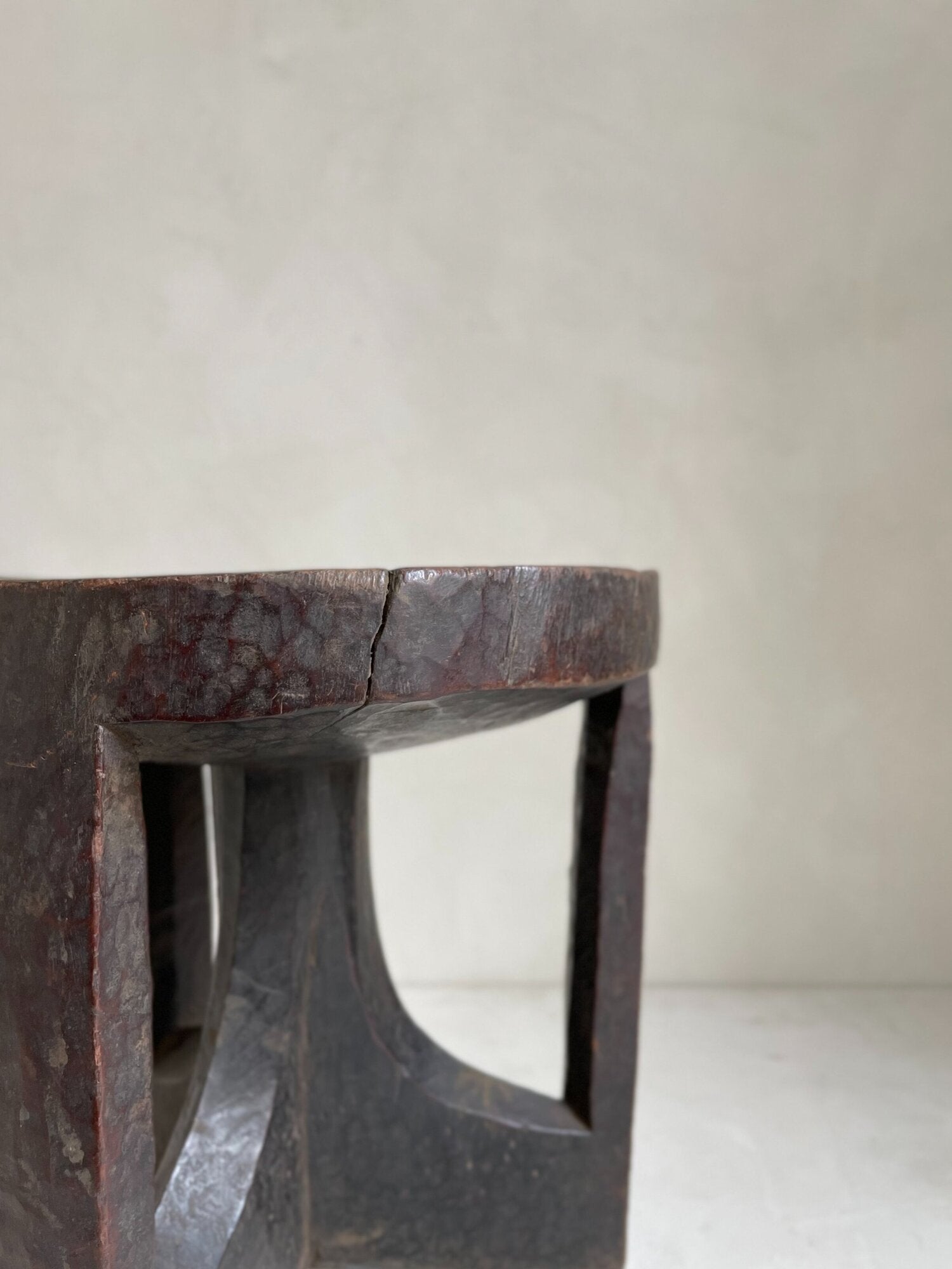 The Corner - Oromo stool Nº13 - African Benches & Stools