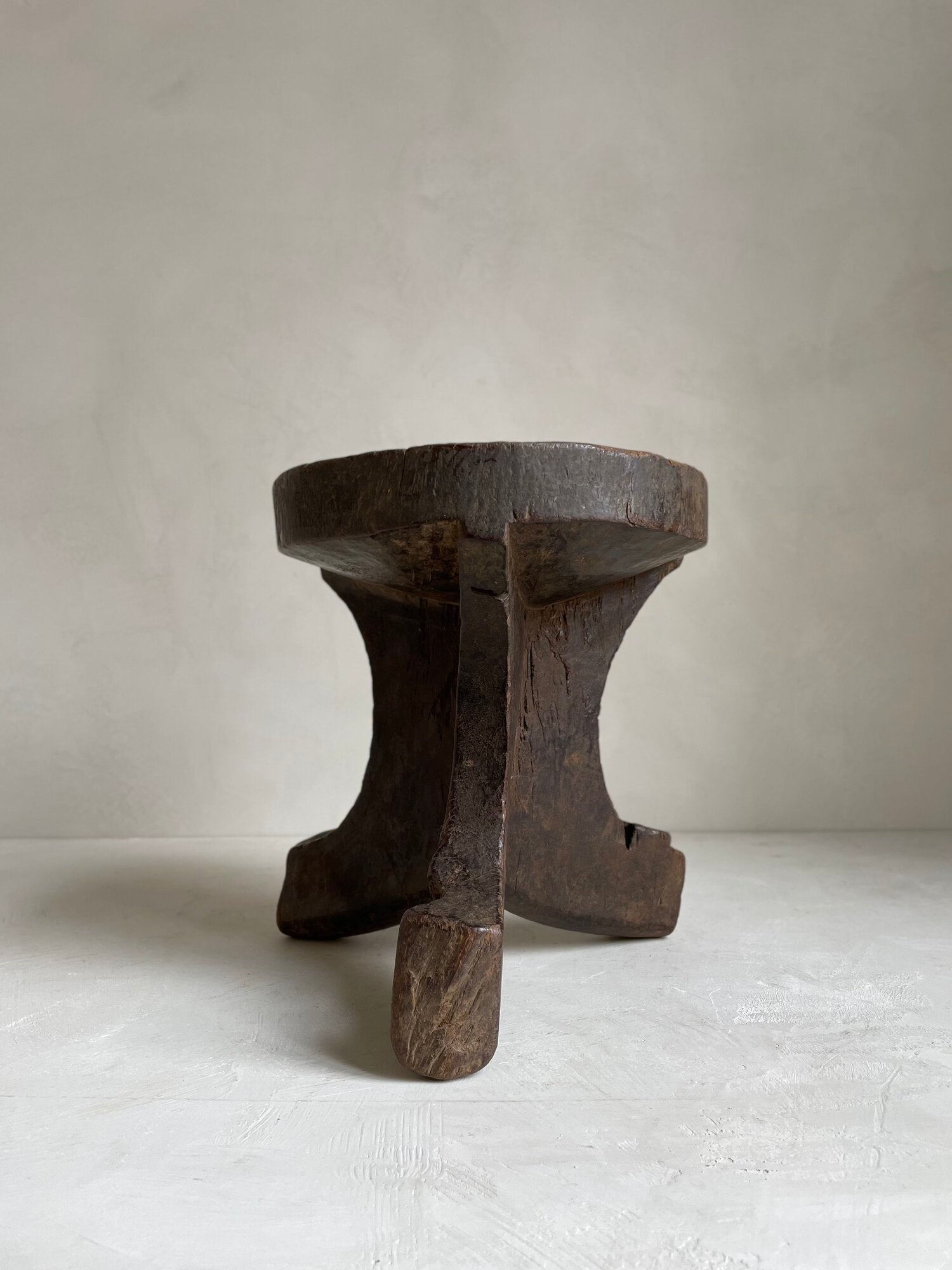 The Corner - Oromo stool Nº15 - African Benches & Stools