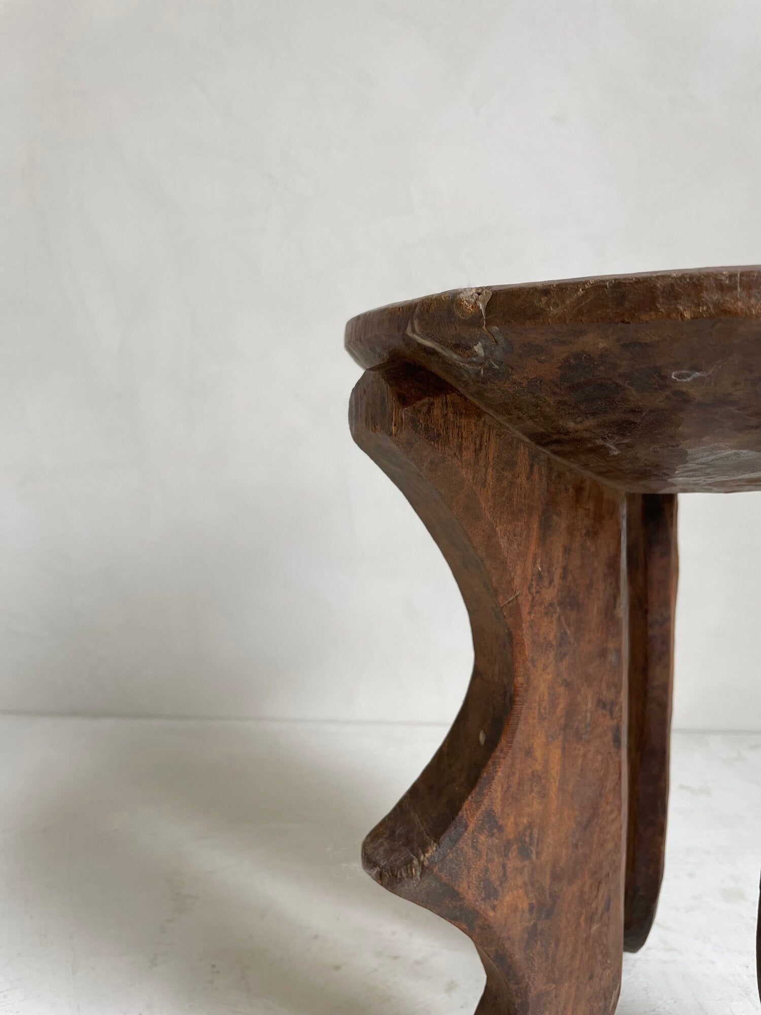 The Corner - Oromo stool Nº16 - African Benches & Stools