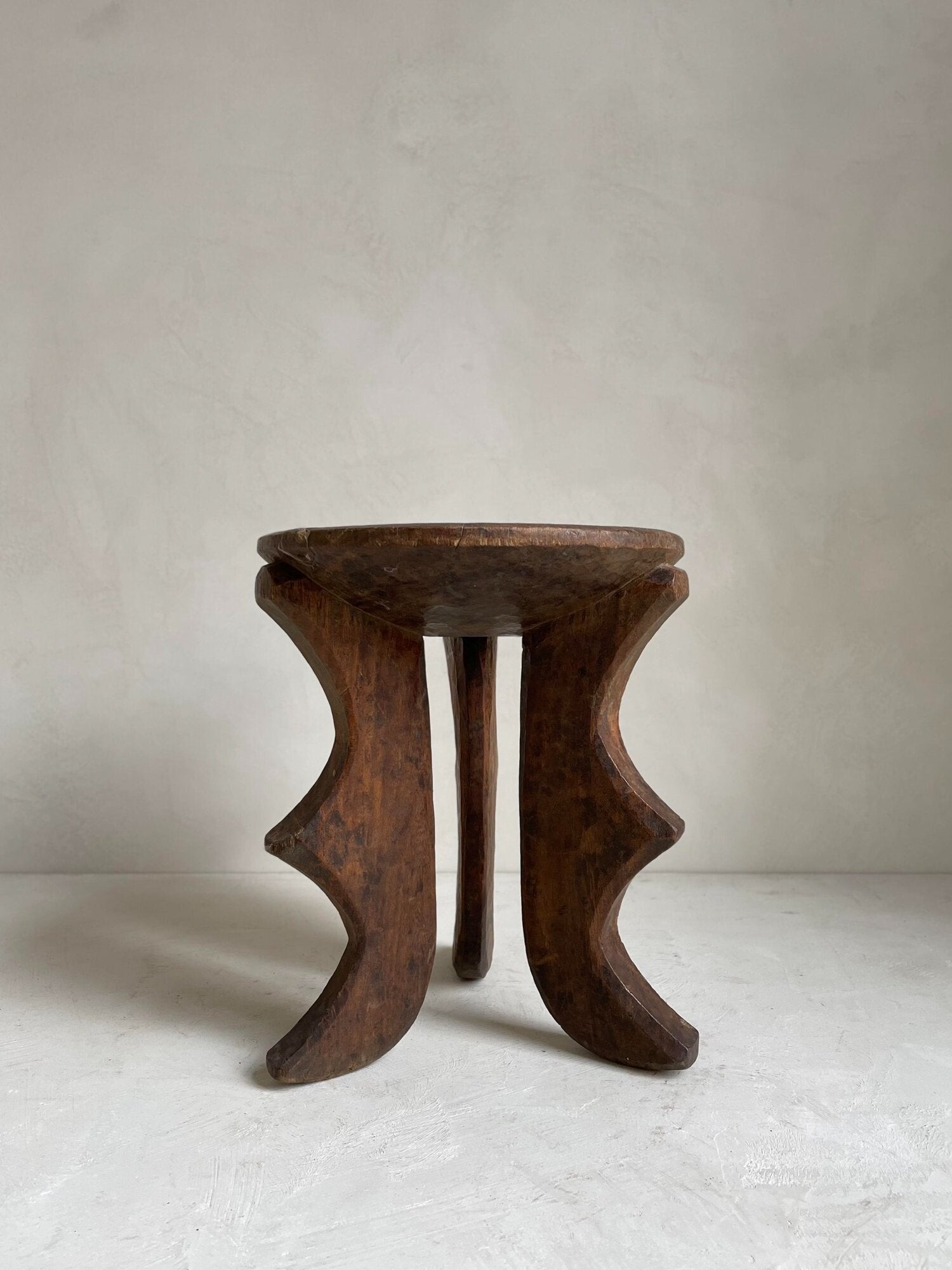 The Corner - Oromo stool Nº16 - African Benches & Stools