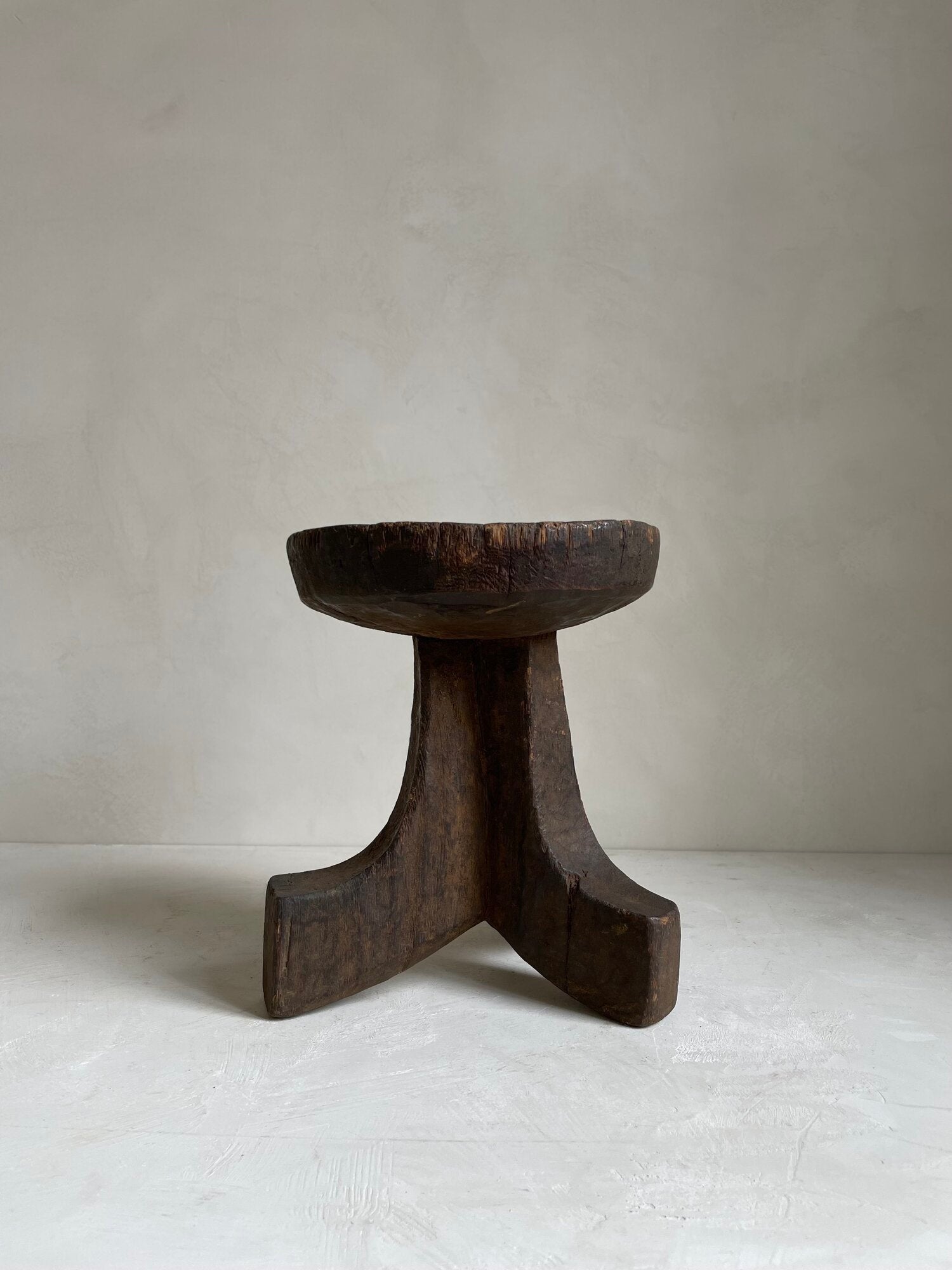 The Corner - Oromo stool Nº19 - African Benches & Stools