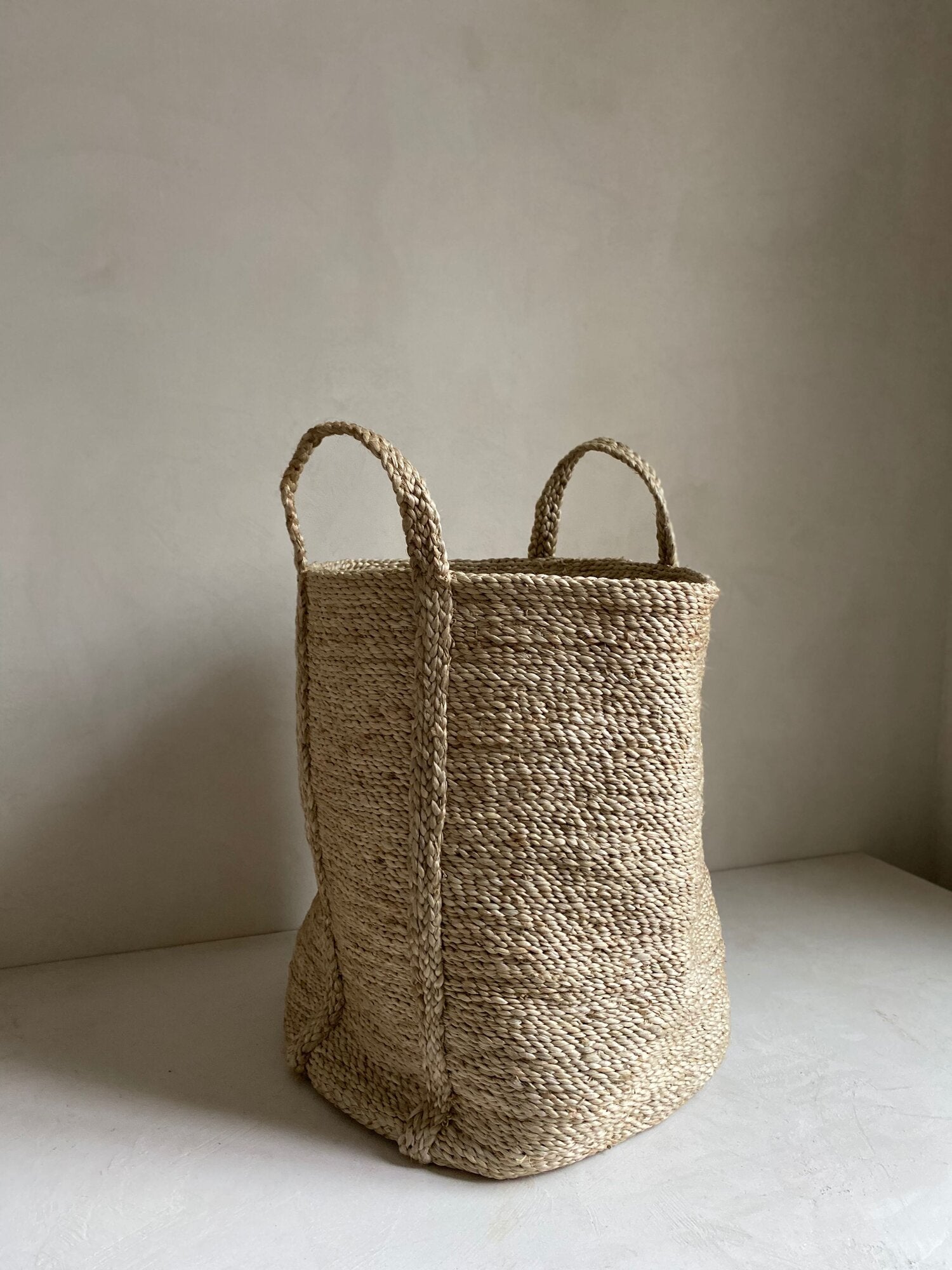 The Corner - Round basket with handles natural - Baskets