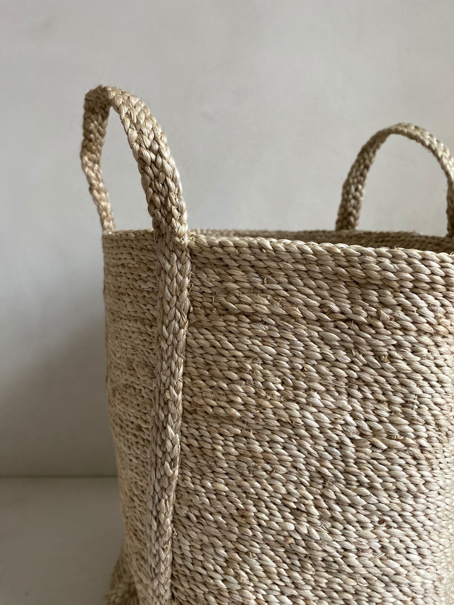 The Corner - Round basket with handles natural - Baskets