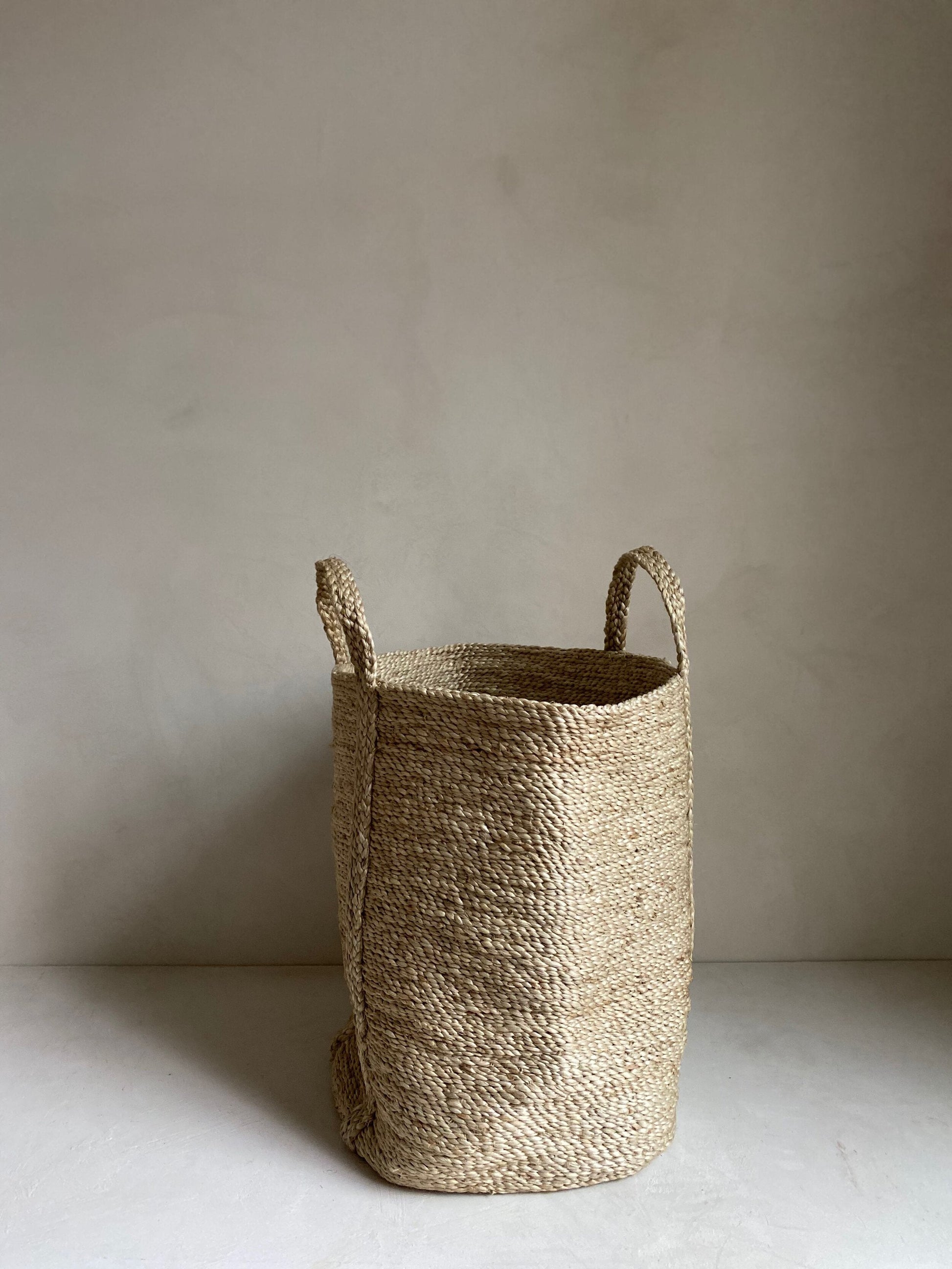 The Corner - Round basket with handles natural - Baskets
