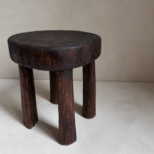 The Corner - Round Senufo stool N° 12 - African Benches & Stools