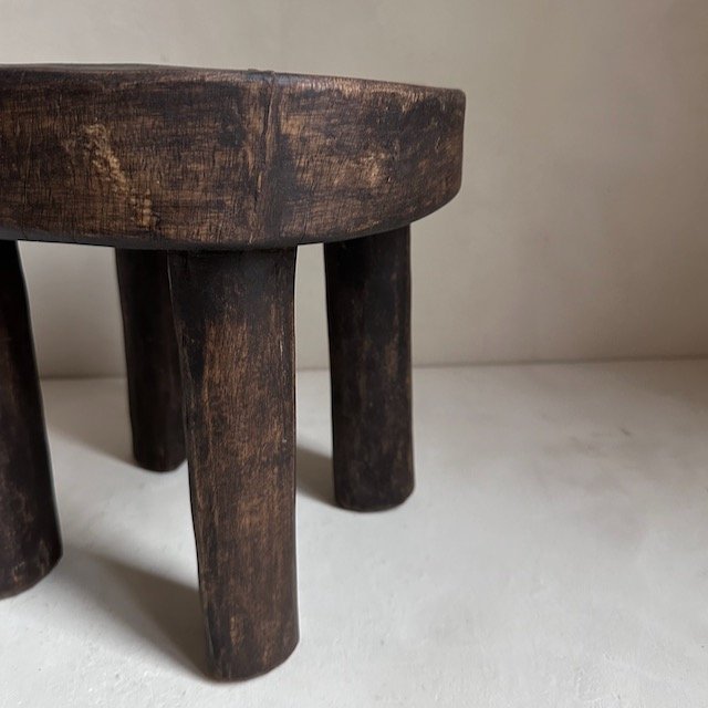 The Corner - Round Senufo stool N° 16 - African Benches & Stools