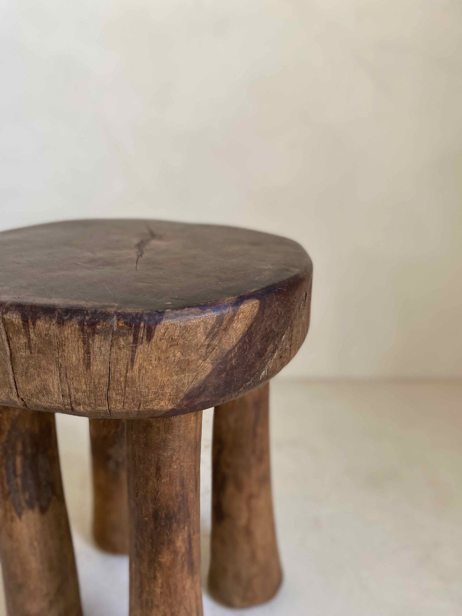 The Corner - Round senufo stool N° 2 - African Benches & Stools