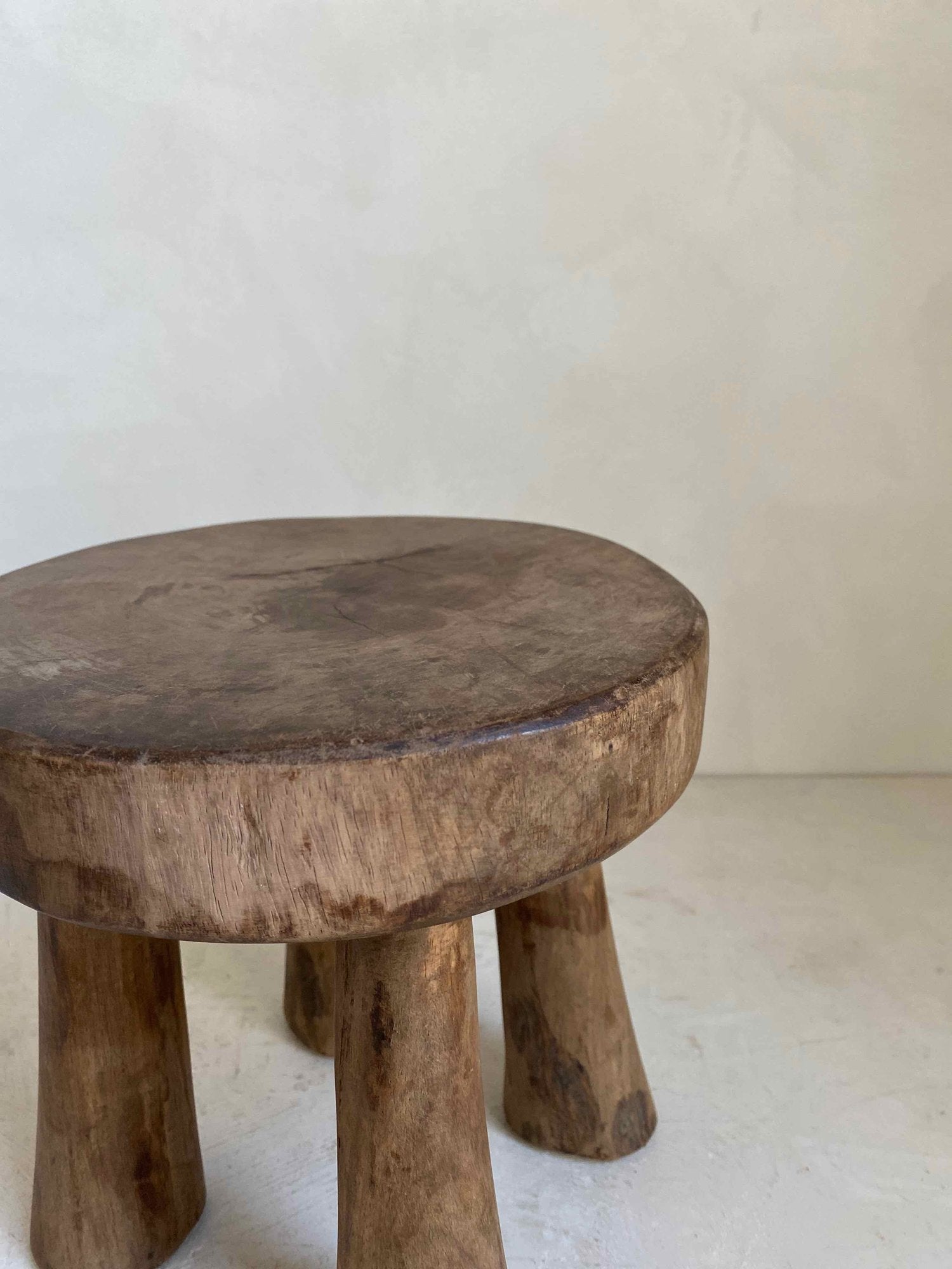 The Corner - Round Senufo stool N° 5 - African Benches & Stools