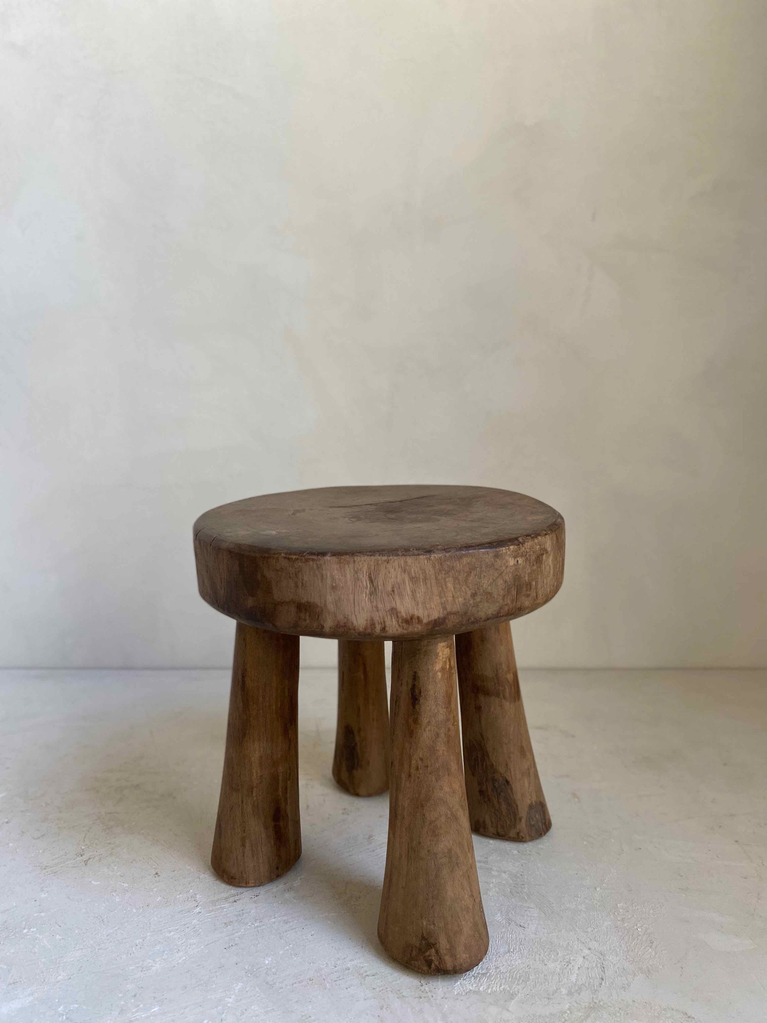 The Corner - Round Senufo stool N° 5 - African Benches & Stools