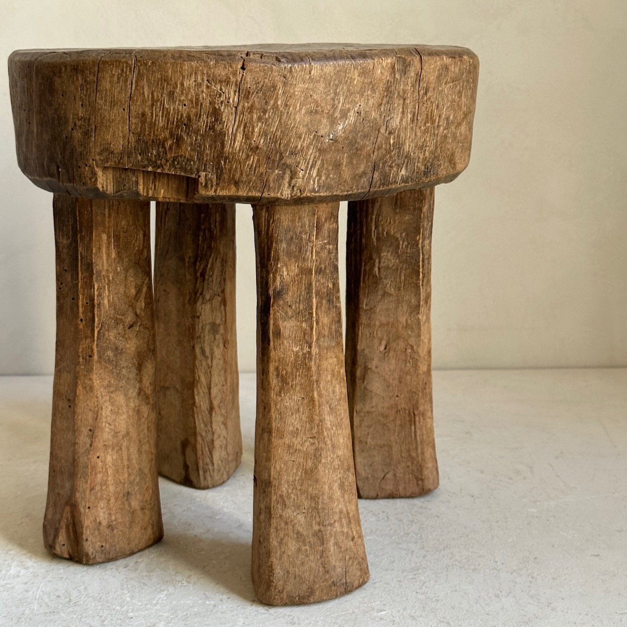 The Corner - Round Senufo stool N° 6 - African Benches & Stools