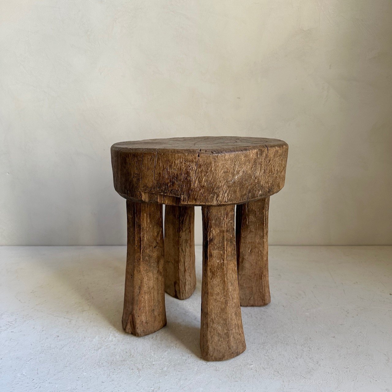 The Corner - Round Senufo stool N° 6 - African Benches & Stools