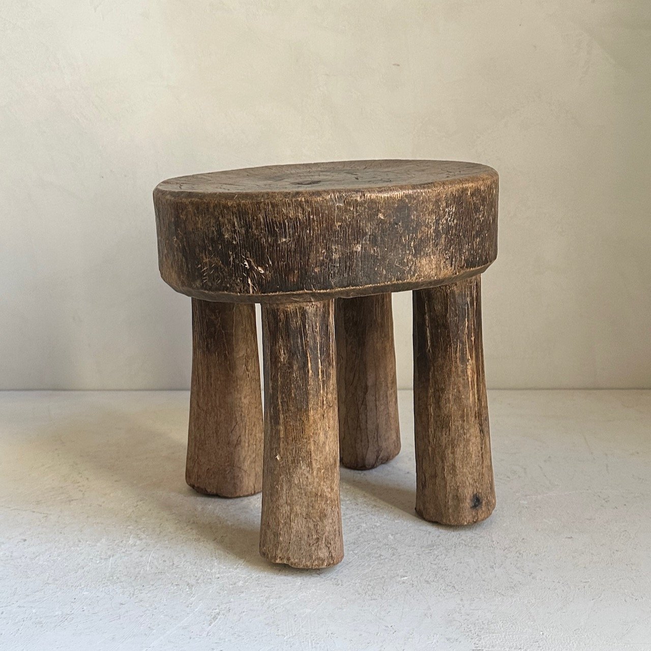The Corner - Round Senufo stool N°7 - African Benches & Stools