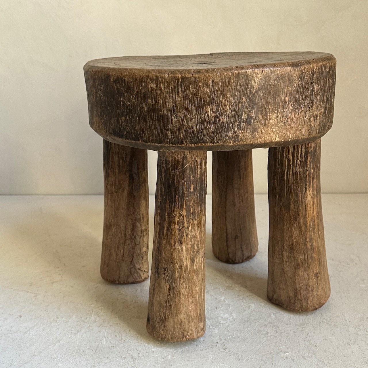 The Corner - Round Senufo stool N°7 - African Benches & Stools