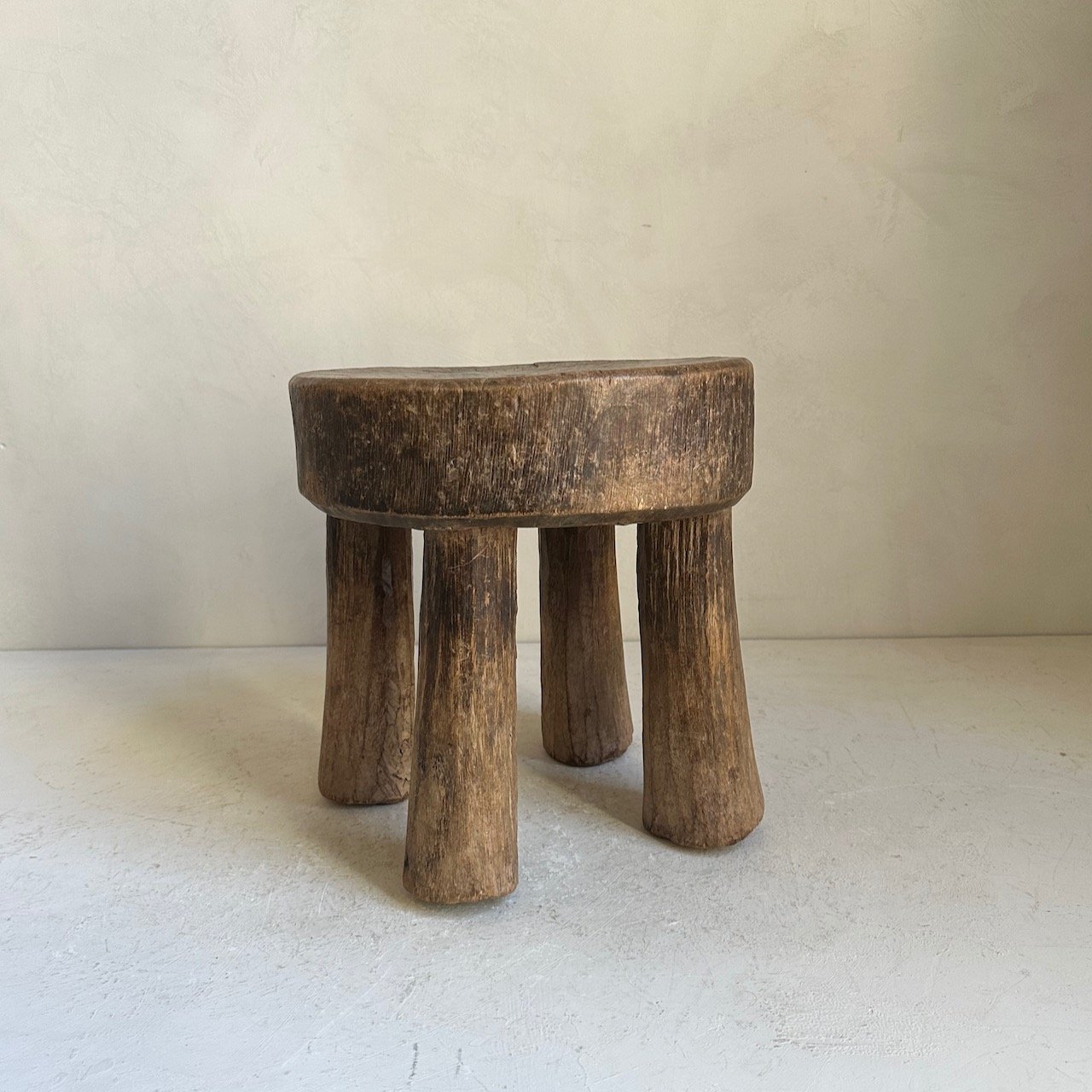 The Corner - Round Senufo stool N°7 - African Benches & Stools