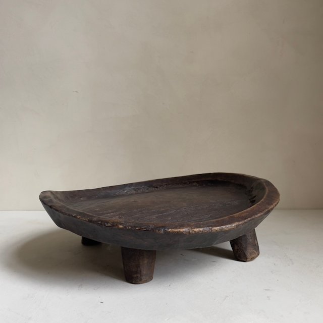 The Corner - Round tray with feet N° 10 - Decoration